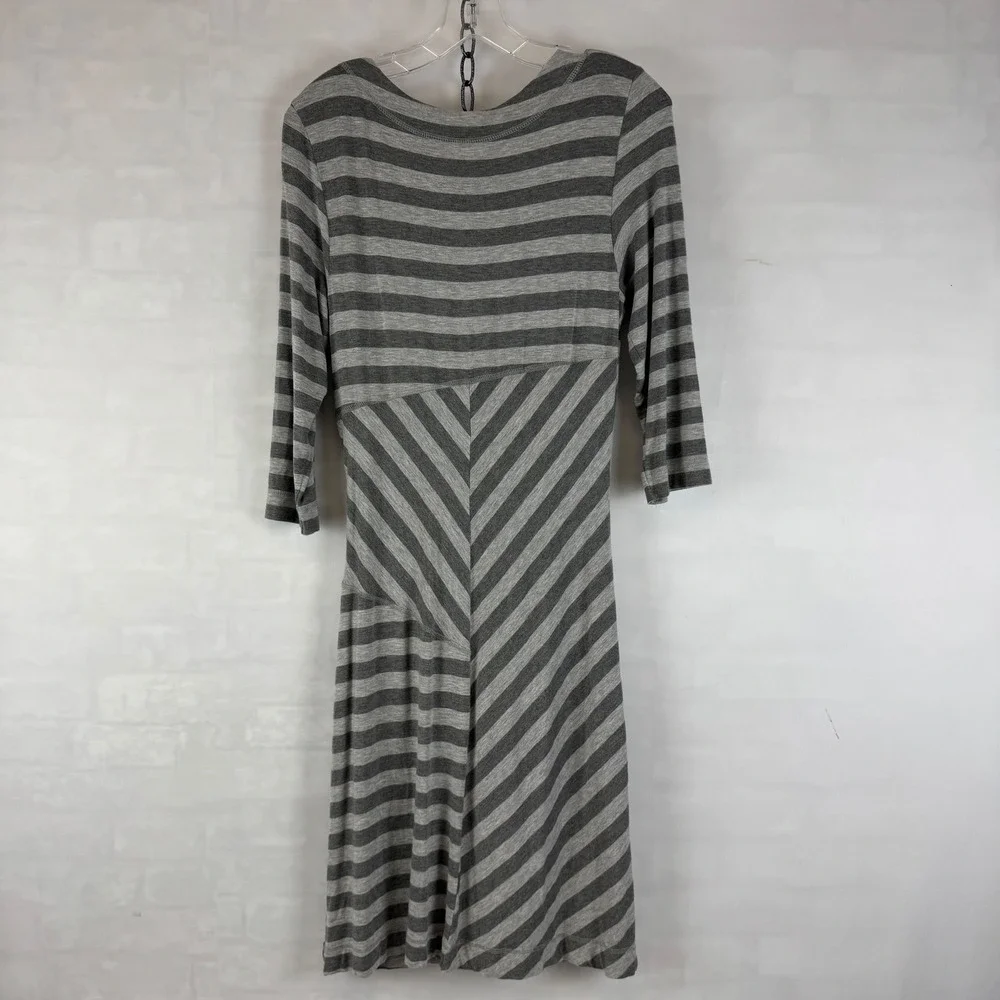 Athleta Gray Stripe Long Sleeve‎ Dress Twist Front Midi Women's Large